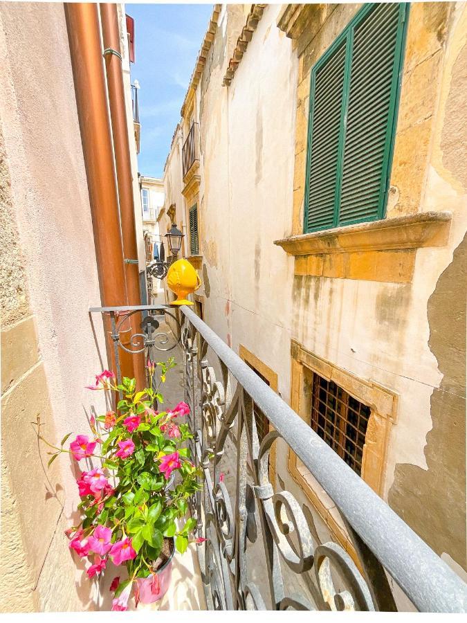 Rua 39 Fine By Dimore In Sicily Syrakus